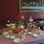 Au Coeur De Bed & Breakfast 3*