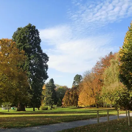 B ＆ B オー クール ド ヴィレー ベッド・アンド・ブレックファスト