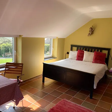 B ＆ B オー クール ド ヴィレー 3* Villers-Sainte-Gertrude