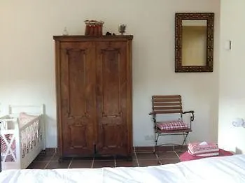 ベッド・アンド・ブレックファスト B ＆ B オー クール ド ヴィレー 3*