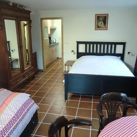 B ＆ B オー クール ド ヴィレー Villers-Sainte-Gertrude