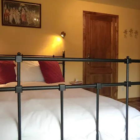 B ＆ B オー クール ド ヴィレー ベッド・アンド・ブレックファスト 3*