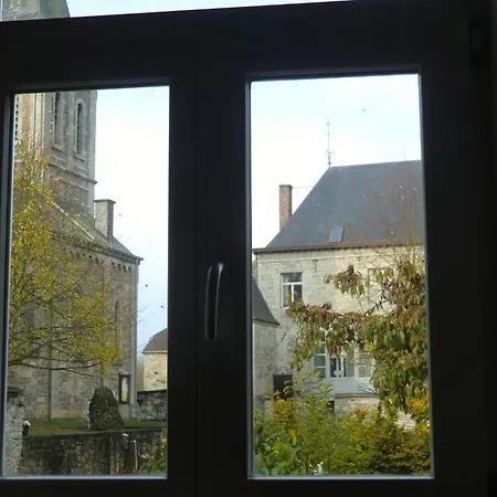 ベッド・アンド・ブレックファスト B ＆ B オー クール ド ヴィレー