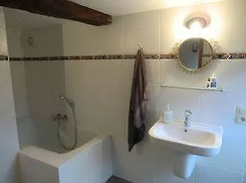 B ＆ B オー クール ド ヴィレー ベッド・アンド・ブレックファスト 3*