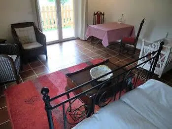 B ＆ B オー クール ド ヴィレー ベッド・アンド・ブレックファスト 3*